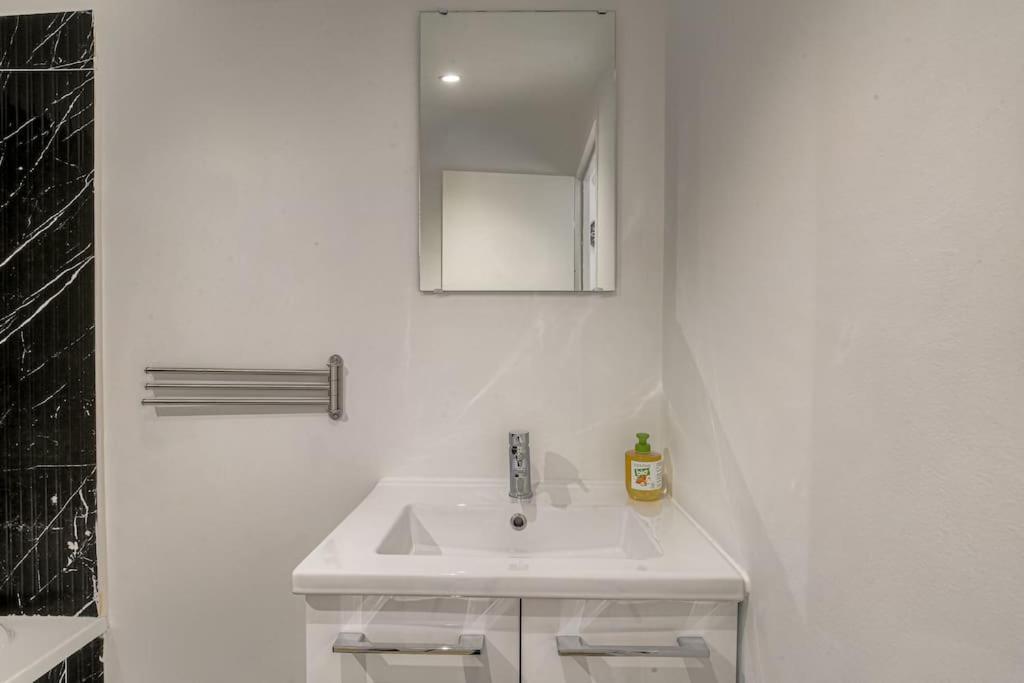 Le Francfort - Les Appartements De L'Olivier Loyettes Ngoại thất bức ảnh